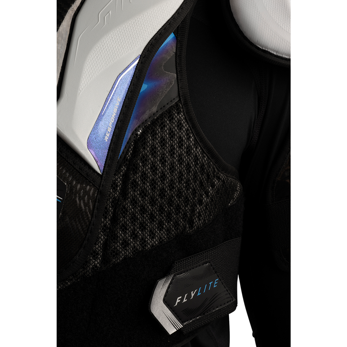 BAUER VAPOR FLYLITE SHOULDER PAD SENIOR