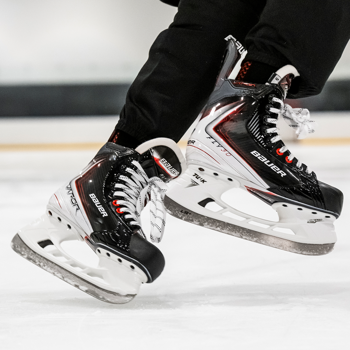 BAUER VAPOR FLY30 SKATE INTERMEDIATE