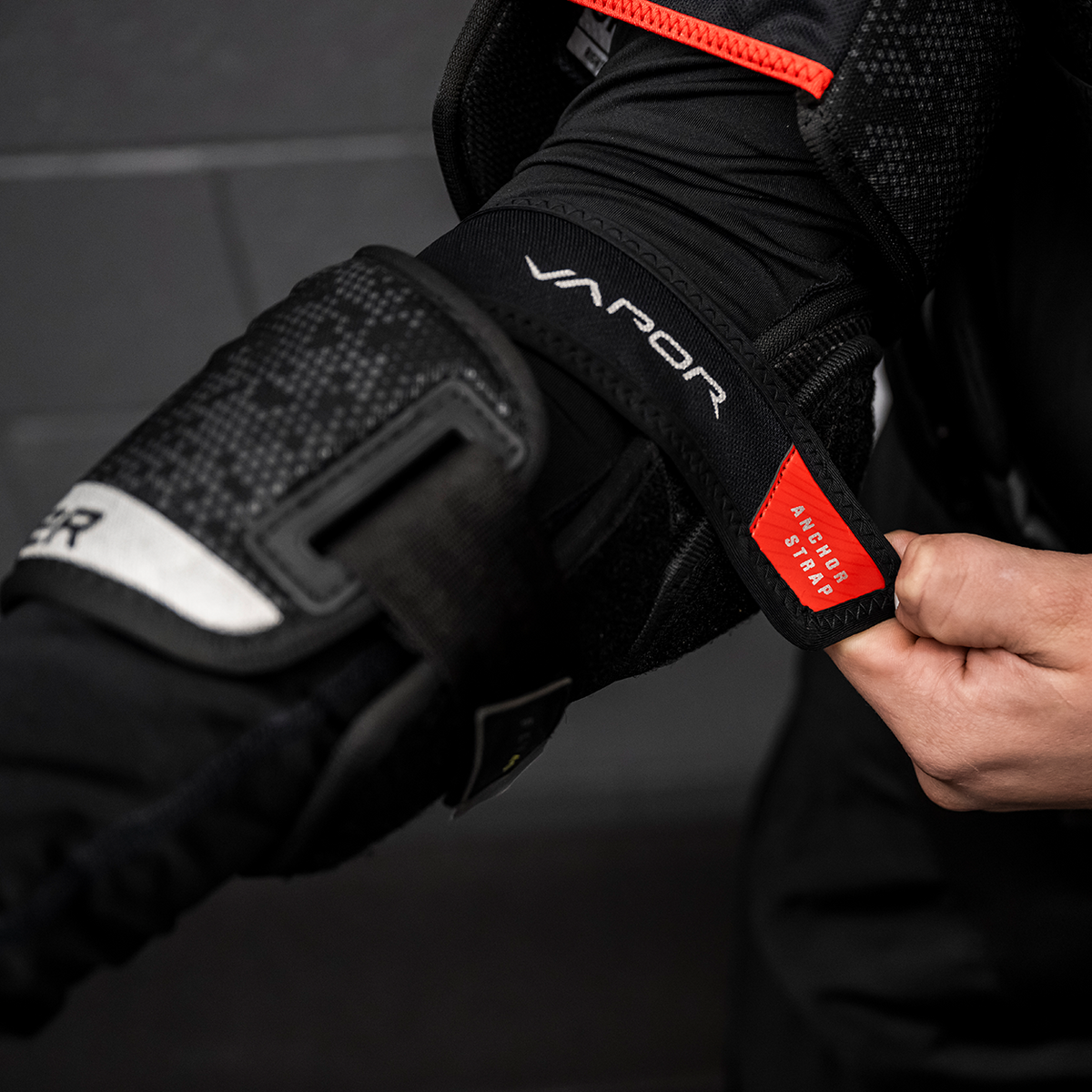 BAUER VAPOR FLY40 ELBOW PAD SENIOR