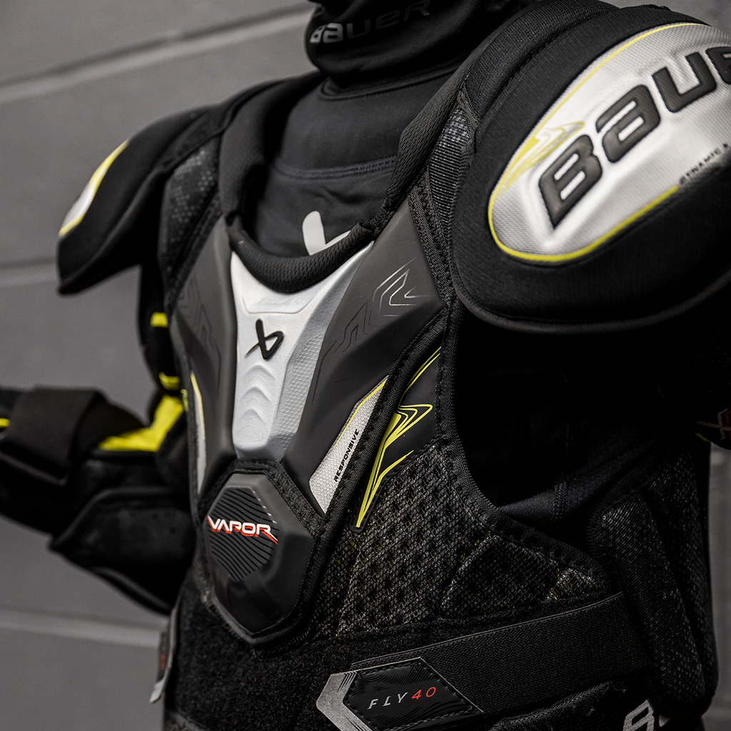 BAUER VAPOR FLY40 SHOULDER PAD JUNIOR