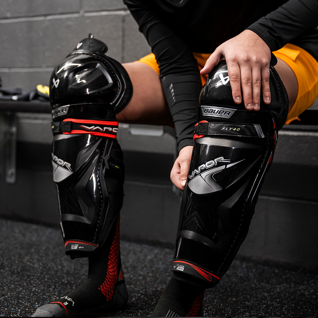 BAUER VAPOR FLY40 SHIN GUARD SENIOR