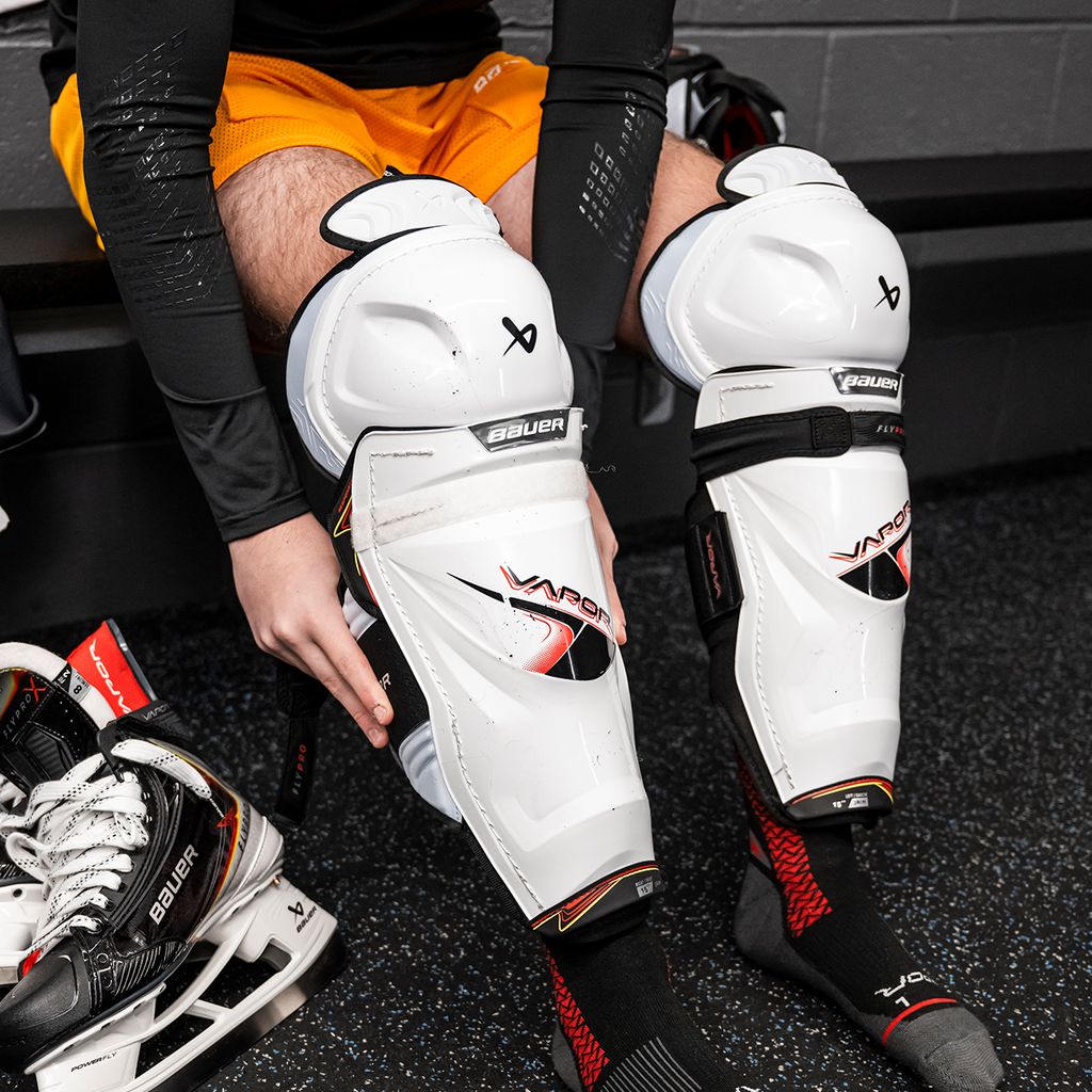BAUER VAPOR FLYPRO SHIN GUARD INTERMEDIATE